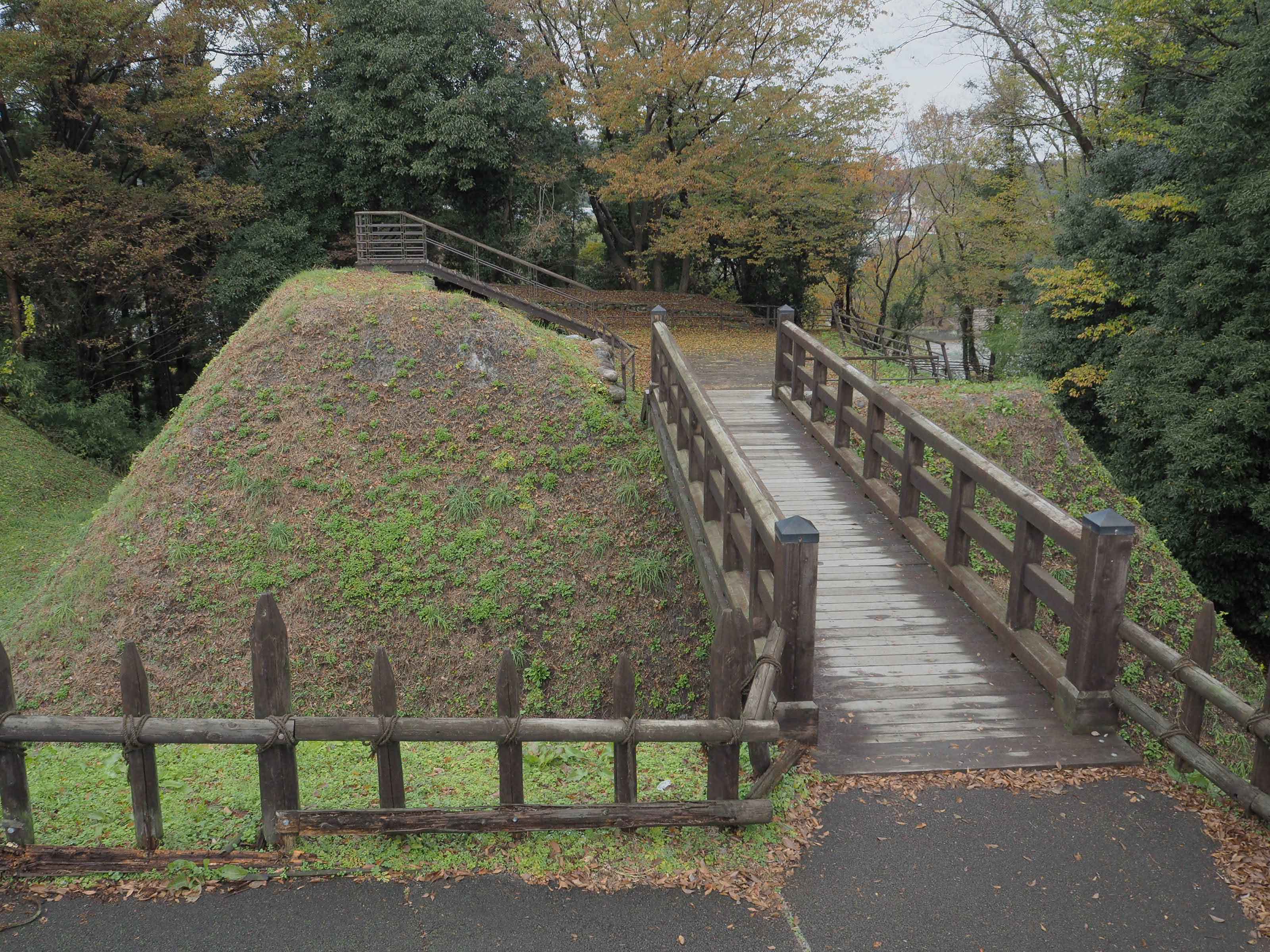 土橋 / 鉢形城 (C) Ryouichi kizitani 2024